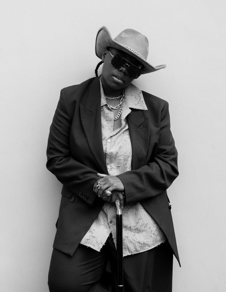 Teni Early Life