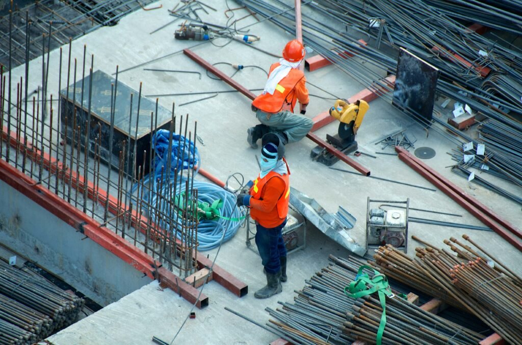 Construction Labourers & Carpenters