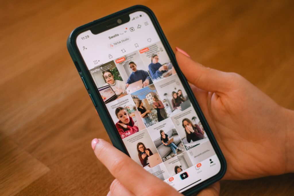 How to Find the Right People to Collaborate on TikTok