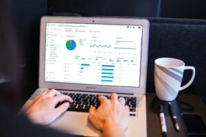 Gain from Online Forums and Communities