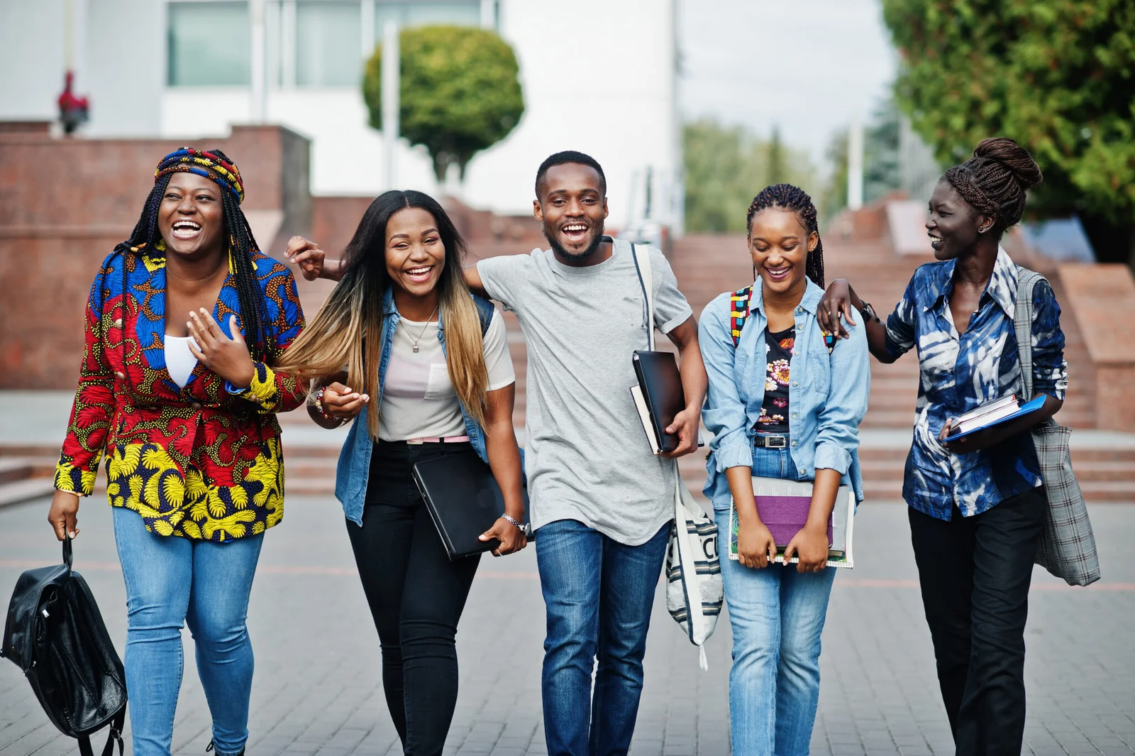 Best Study Abroad Scholarships That Allow Dependents: Bring Your Family in 2026