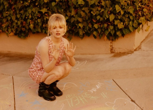 Emily Alyn Lind biography
